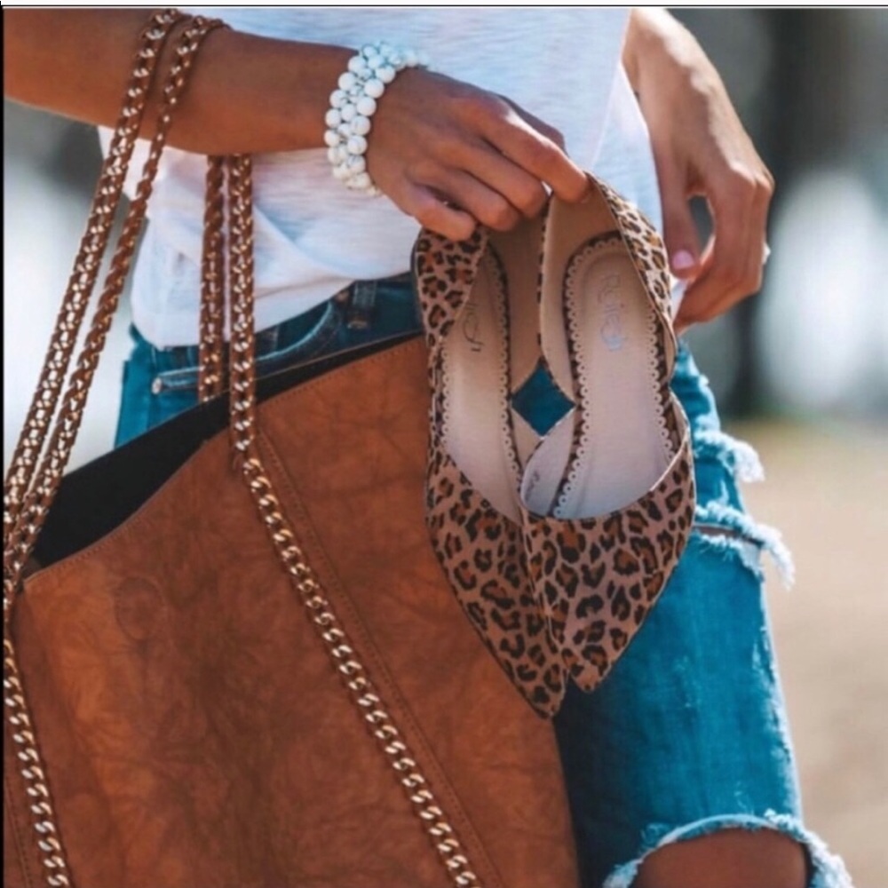 Cheetah Pointed Flats